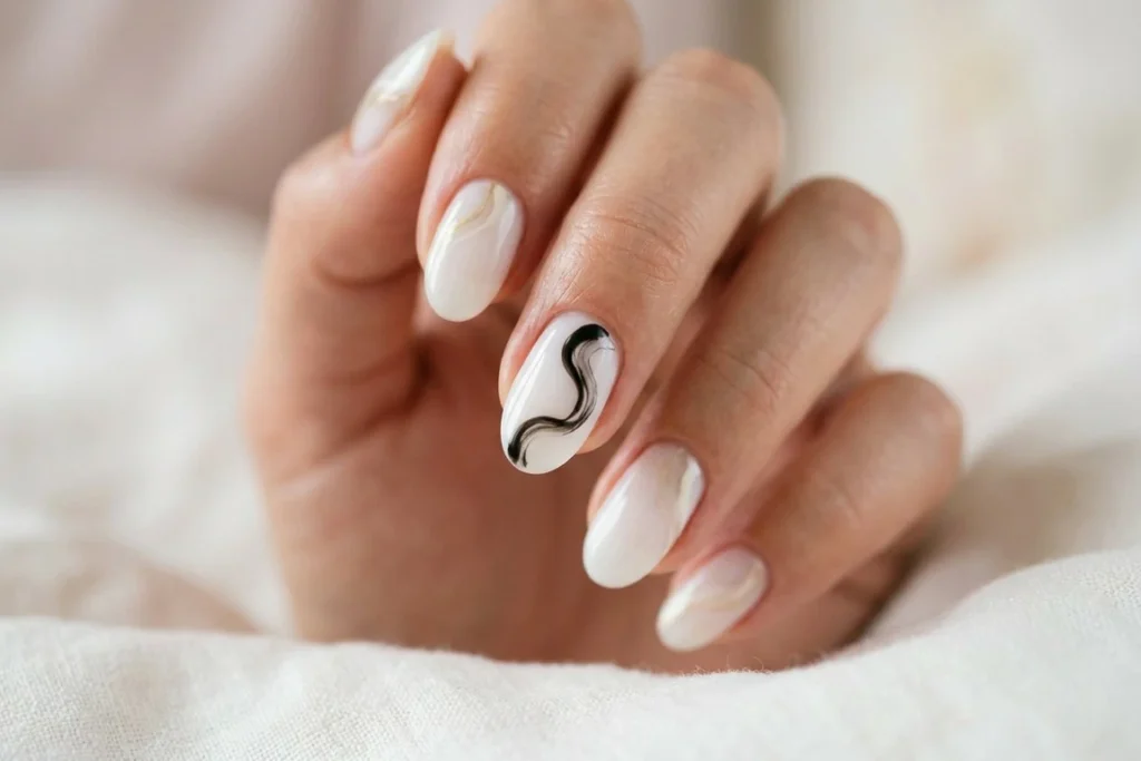 Abstract Swirl nail
